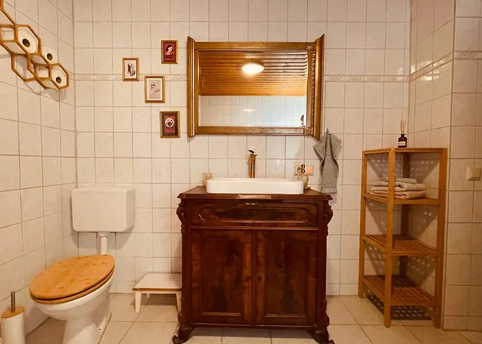 Kleines Grünes Haus In Der Seenplatte Ferienhaus *